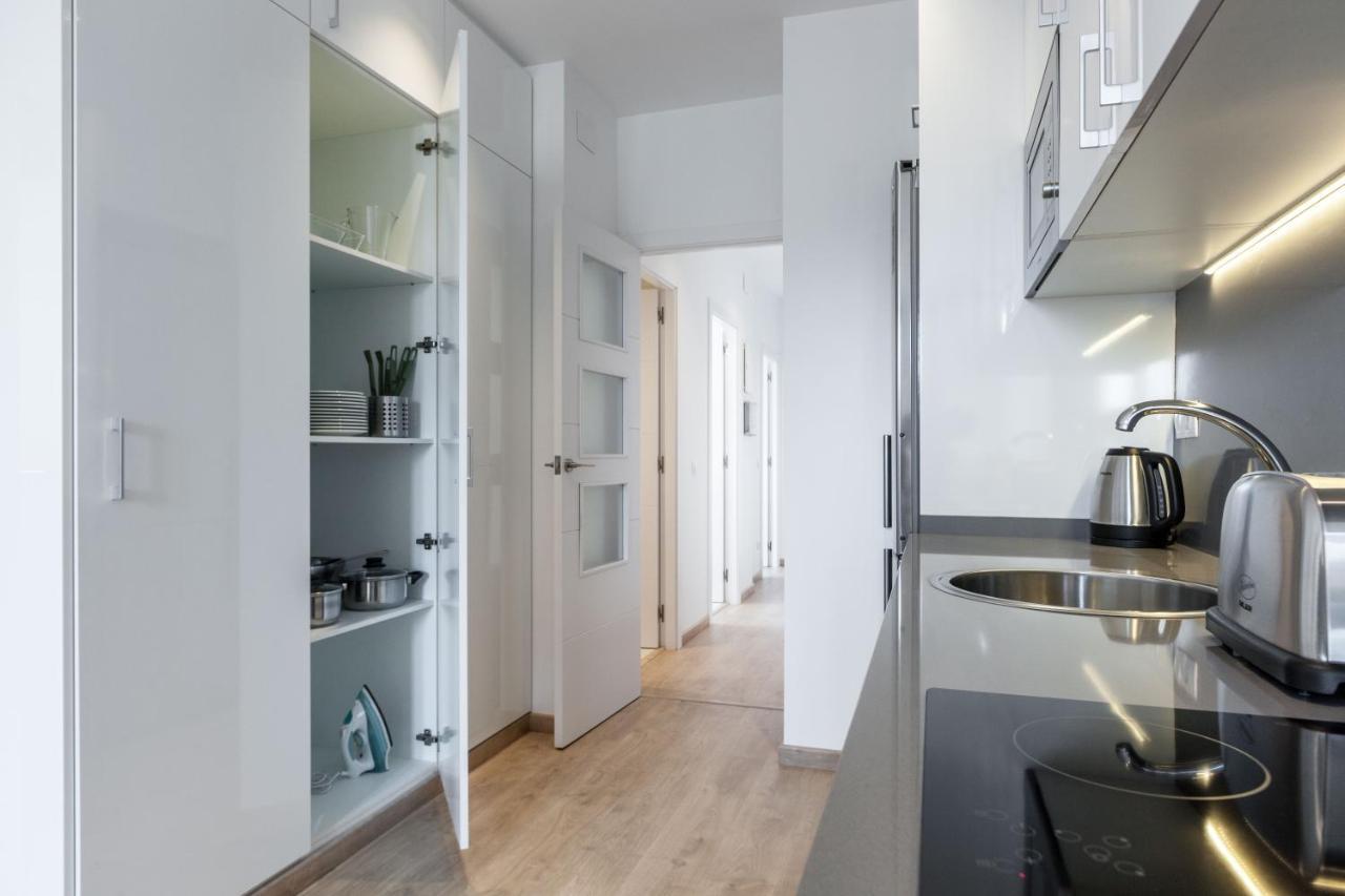 Bright Apartment With Balconies 34 برشلونة المظهر الخارجي الصورة