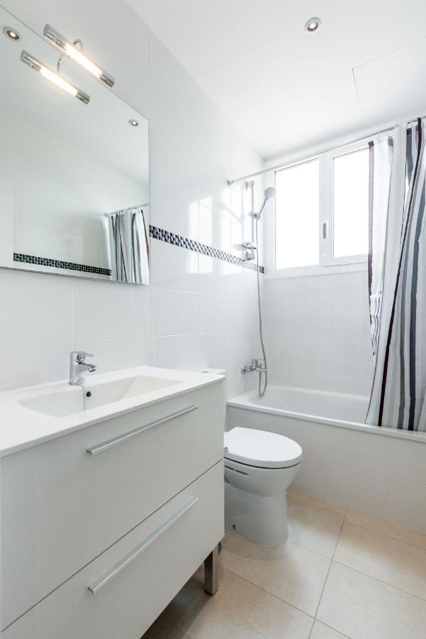 Bright Apartment With Balconies 34 برشلونة المظهر الخارجي الصورة